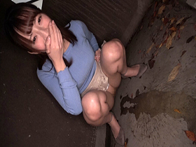 どこでもおしっこ！素人娘の大放尿33人 スロー再生でじっくり鑑賞できるマニア向け映像8　サンプル画像03